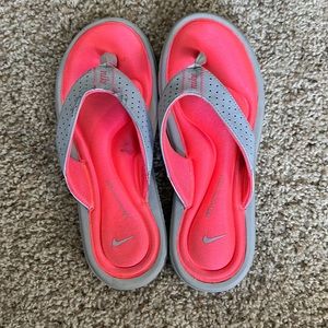 Nike Comfort Footbed Sandals - 6